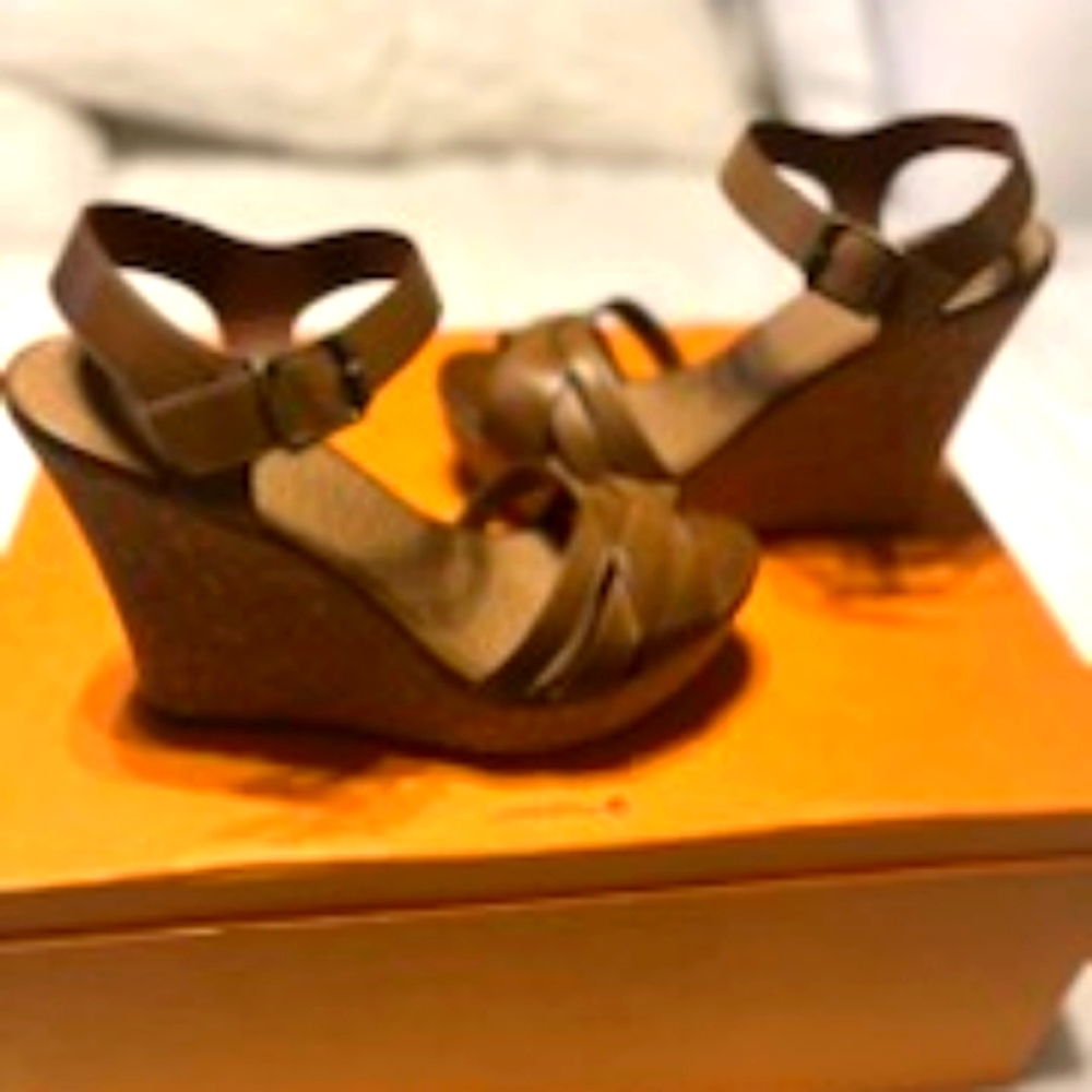 Aldo Tan Leather Wedge Sandals Size 8